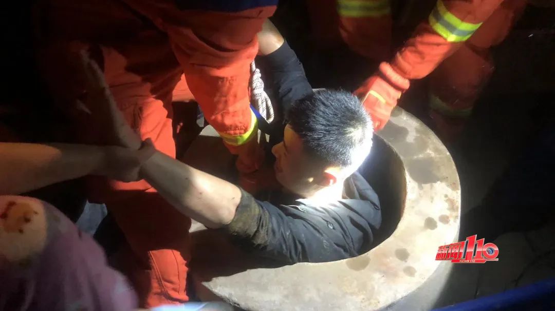 緊急救援！福州一8歲男童跌落12米深井
